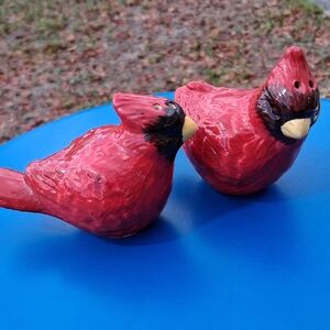 Cardinal Bird Salt And Pepper Shakers